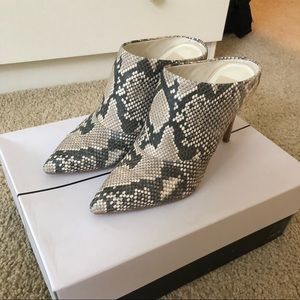 dolce vita snake mule